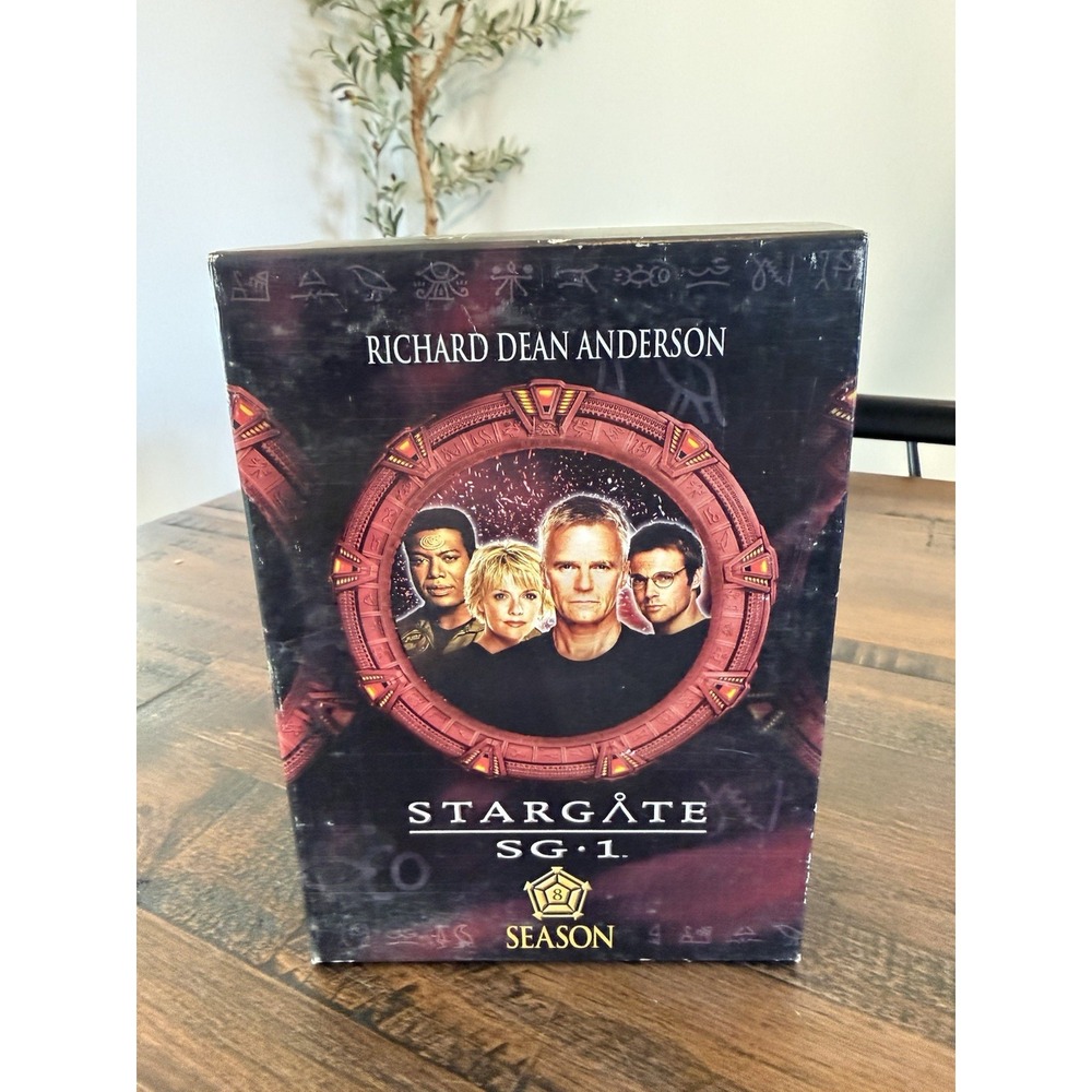 Stargate SG-1: Vol. 1-5 Season 8 (DVD)
